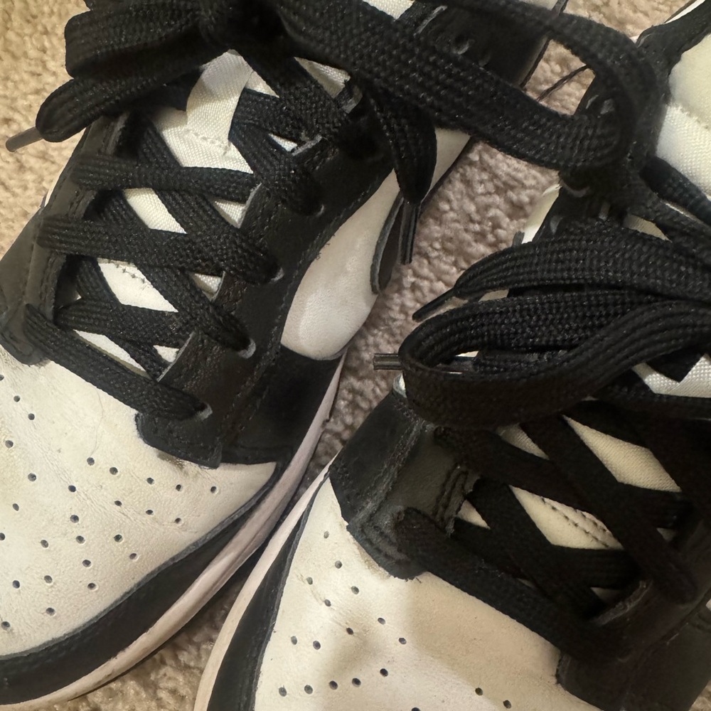 LIGHTLY USED Nike Dunk Low Retro White Black Panda - Picture 3 of 5
